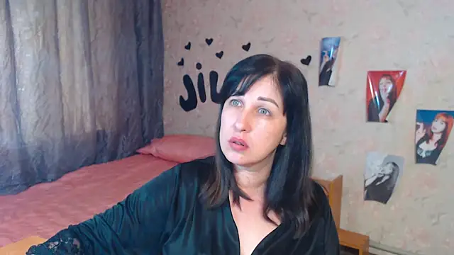 JillStevens online show from September 18, 2025, 11:45 am