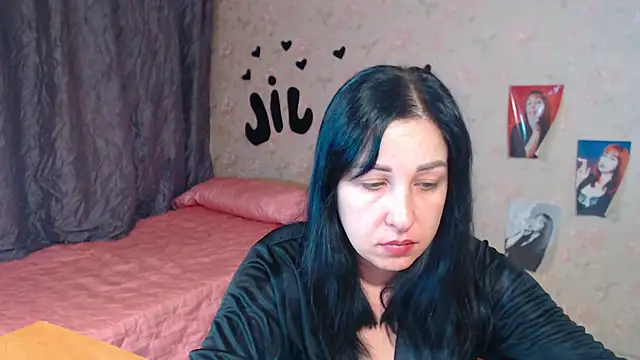 JillStevens online show from October 19, 2025, 2:34 am