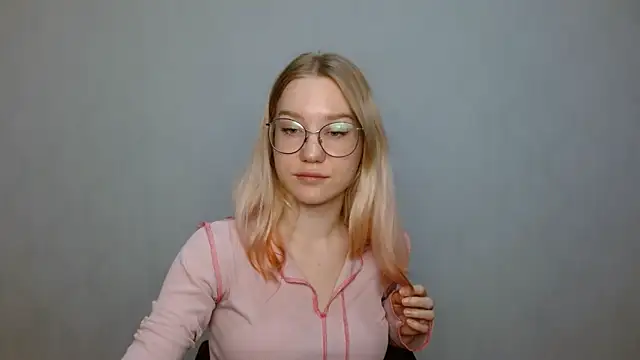 cindi hot online show from January 19, 2025, 12:39 pm