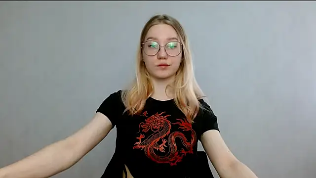 cindi hot online show from February 17, 2025, 10:18 am