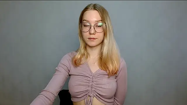 cindi hot online show from February 21, 2025, 11:22 am