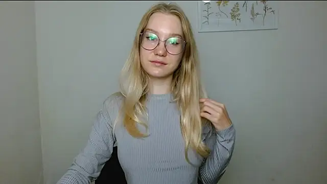 cindi hot online show from September 13, 2025, 8:58 am