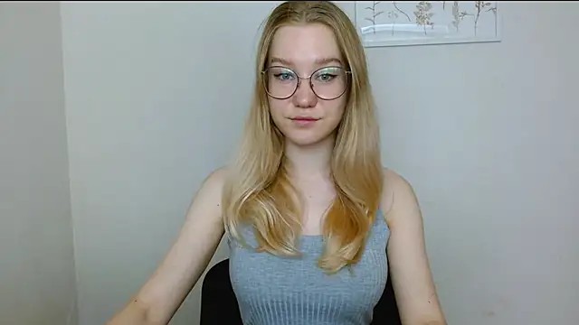 cindi hot online show from September 23, 2025, 8:17 am