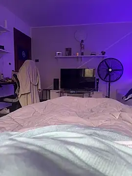 1ninefellababy online show from February 22, 2025, 9:34 am