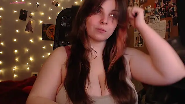 Saya sweet online show from October 10, 2025, 9:47 pm