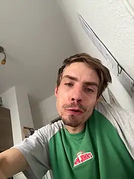 KidoXVII online show from December 1, 2025, 11:48 am