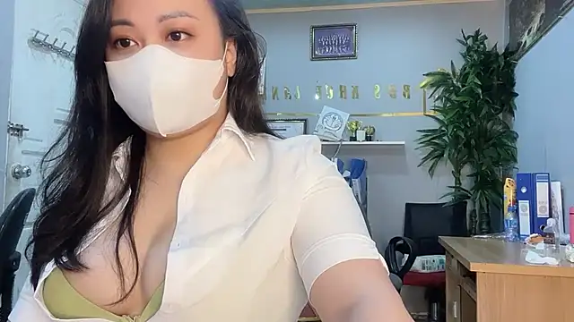 Snapshot of Bamboo_Swetie chatting on December 2, 2024, 2:08 pm Bamboo Swetie online show from December 2, 2024, 2:08 pm