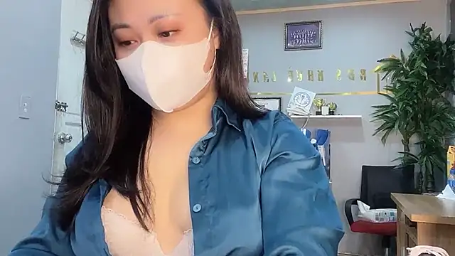 Snapshot of Bamboo_Swetie chatting on December 7, 2024, 2:57 pm Bamboo Swetie online show from December 7, 2024, 2:57 pm