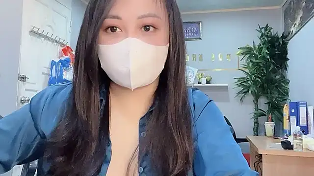 Snapshot of Bamboo_Swetie chatting on January 10, 2025, 3:06 pm Bamboo Swetie online show from January 10, 2025, 3:06 pm