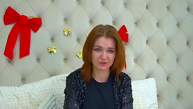 Snapshot of LessySmith chatting on January 4, 2025, 7:23 pm LessySmith online show from January 4, 2025, 7:23 pm