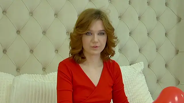 Snapshot of LessySmith chatting on February 14, 2025, 3:58 pm LessySmith online show from February 14, 2025, 3:58 pm