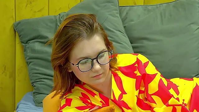 Snapshot of LessySmith chatting on September 21, 2025, 4:36 am LessySmith online show from September 21, 2025, 4:36 am