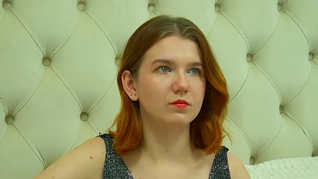 LessySmith online show from November 16, 2025, 4:45 pm