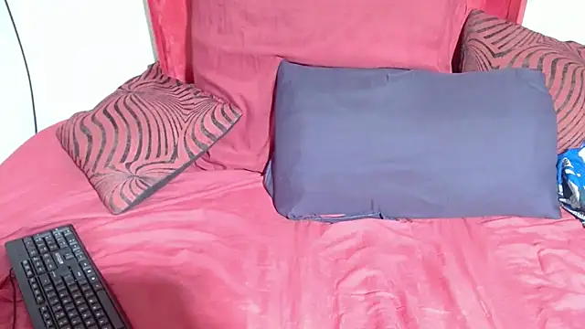 Snapshot of BBW42LL chatting on April 23, 2026, 4:14 am BBW42LL online show from April 23, 2026, 4:14 am