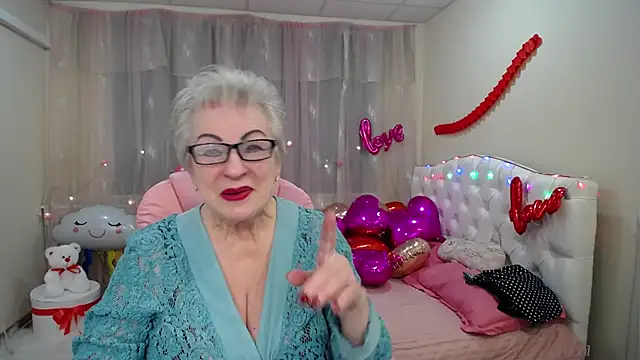 Snapshot of KayleSmoll chatting on January 31, 2025, 7:29 pm KayleSmoll online show from January 31, 2025, 7:29 pm