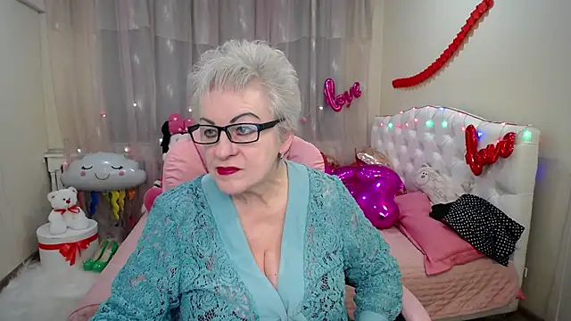 Snapshot of KayleSmoll chatting on February 2, 2025, 7:25 pm KayleSmoll online show from February 2, 2025, 7:25 pm