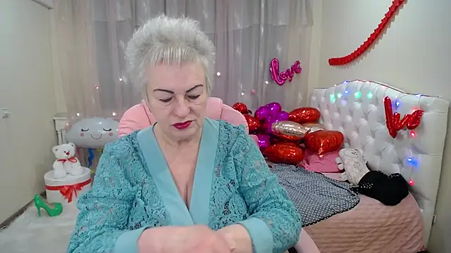 Snapshot of KayleSmoll chatting on February 8, 2025, 7:16 pm KayleSmoll online show from February 8, 2025, 7:16 pm