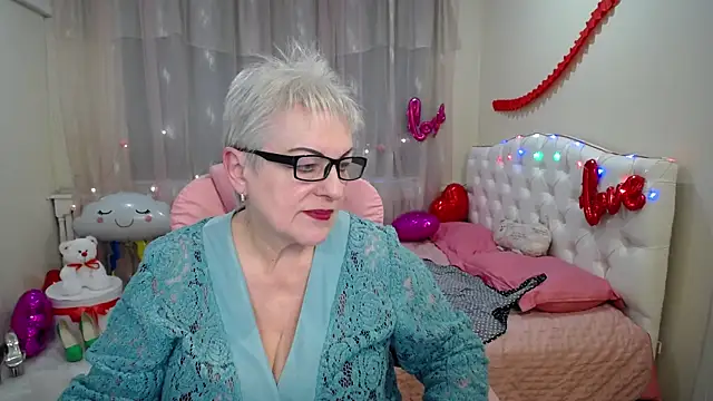 Snapshot of KayleSmoll chatting on February 26, 2025, 4:58 am KayleSmoll online show from February 26, 2025, 4:58 am