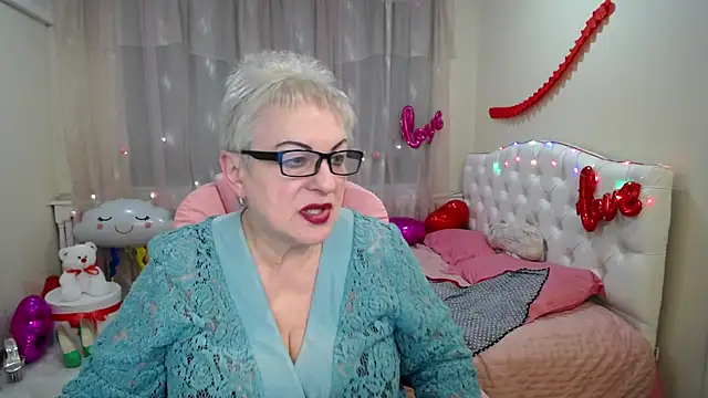 Snapshot of KayleSmoll chatting on February 27, 2025, 4:52 am KayleSmoll online show from February 27, 2025, 4:52 am