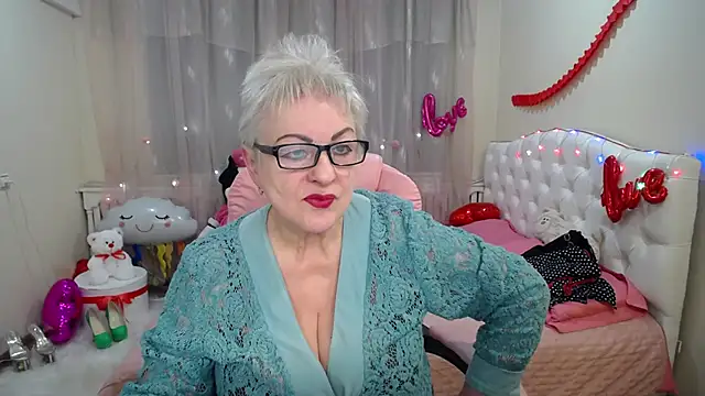 Snapshot of KayleSmoll chatting on March 5, 2025, 7:17 pm KayleSmoll online show from March 5, 2025, 7:17 pm