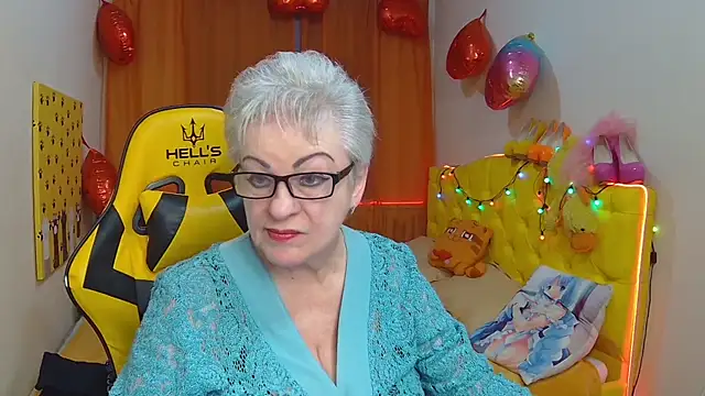 Snapshot of KayleSmoll chatting on March 22, 2025, 7:20 pm KayleSmoll online show from March 22, 2025, 7:20 pm