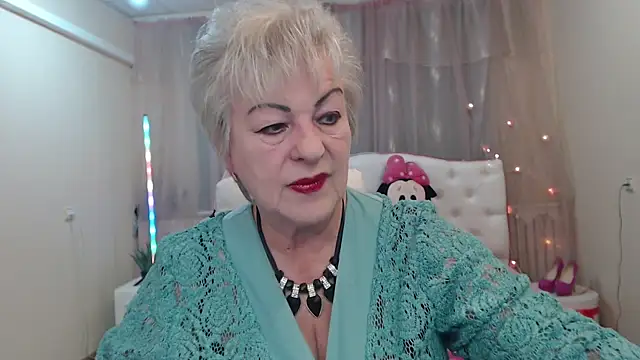 Snapshot of KayleSmoll chatting on September 13, 2025, 6:29 pm KayleSmoll online show from September 13, 2025, 6:29 pm