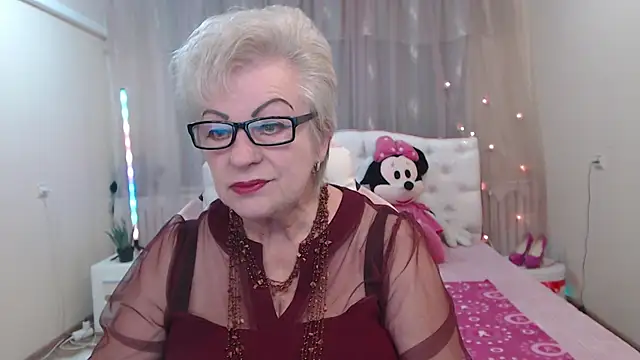 Snapshot of KayleSmoll chatting on September 16, 2025, 6:53 pm KayleSmoll online show from September 16, 2025, 6:53 pm