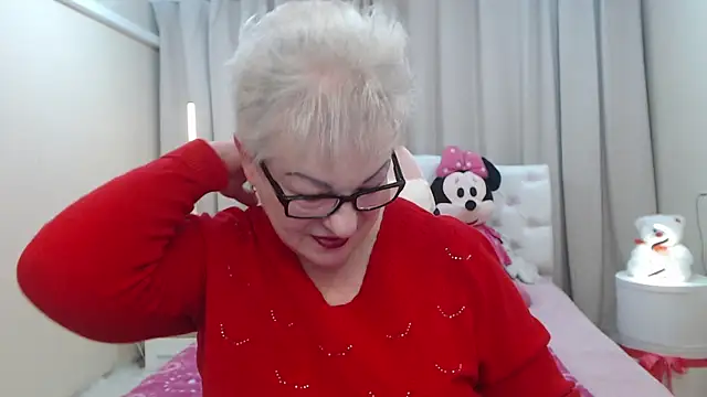 Snapshot of KayleSmoll chatting on January 17, 2026, 7:39 pm KayleSmoll online show from January 17, 2026, 7:39 pm