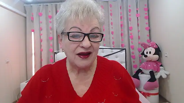 Snapshot of KayleSmoll chatting on February 10, 2026, 8:02 pm KayleSmoll online show from February 10, 2026, 8:02 pm