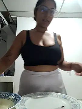 Snapshot of Sofythom1 chatting on June 26, 2026, 1:54 am Sofythom1 online show from June 26, 2026, 1:54 am