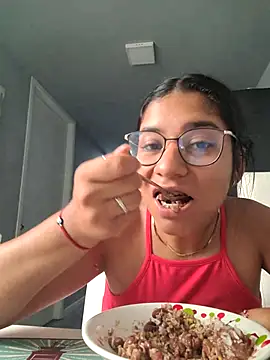 Snapshot of Sofythom1 chatting on July 8, 2026, 3:49 pm Sofythom1 online show from July 8, 2026, 3:49 pm
