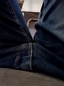 Suri2244 online show from November 9, 2025, 2:59 pm