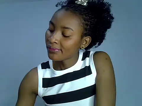 cute-alexis online show from September 13, 2025, 11:21 am