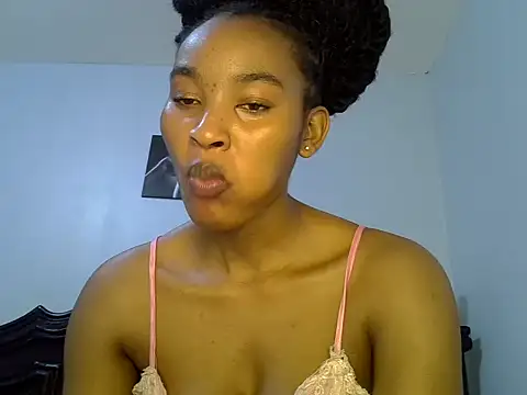 Snapshot of cute-alexis chatting on June 26, 2026, 9:35 am cute-alexis online show from June 26, 2026, 9:35 am