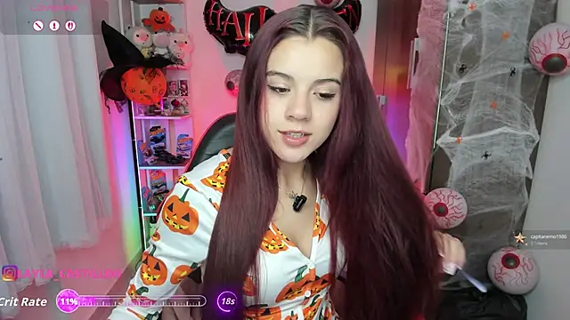 Snapshot of Layla_castilloo chatting on October 17, 2025, 2:15 am Layla castilloo online show from October 17, 2025, 2:15 am