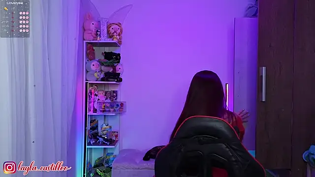 Layla castilloo online show from April 21, 2026, 1:42 am