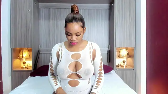 KendallRosse1 online show from March 18, 2025, 11:52 am