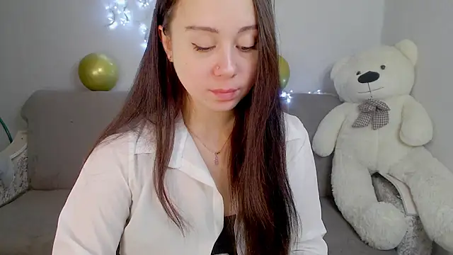 AlinaWett online show from September 15, 2025, 2:00 am