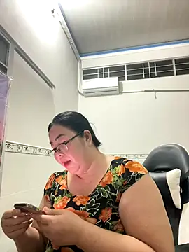 NDith online show from October 24, 2025, 12:01 pm