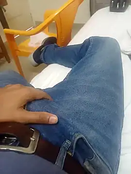 littlehornysons online show from February 18, 2025, 3:53 am