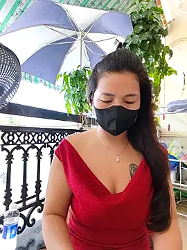 lyna bl online show from October 6, 2025, 2:09 am