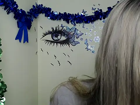 StrangerGi online show from December 20, 2024, 1:11 pm