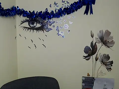 StrangerGi online show from December 27, 2024, 1:18 pm