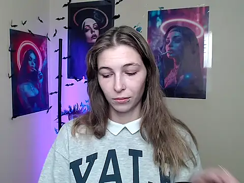 StrangerGi online show from October 9, 2025, 6:11 am