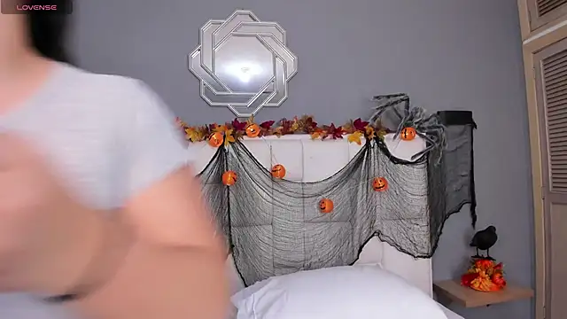 AkiraKings online show from October 16, 2025, 4:13 am