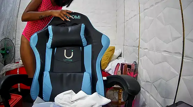 Snapshot of Mendoza_Amaranata chatting on March 2, 2025, 5:47 pm Mendoza Amaranata online show from March 2, 2025, 5:47 pm