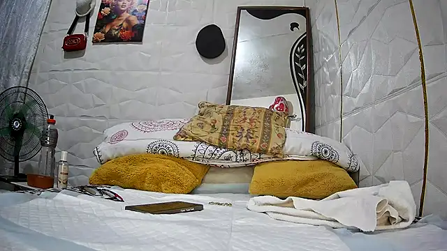 Snapshot of Mendoza_Amaranata chatting on September 19, 2025, 5:20 am Mendoza Amaranata online show from September 19, 2025, 5:20 am