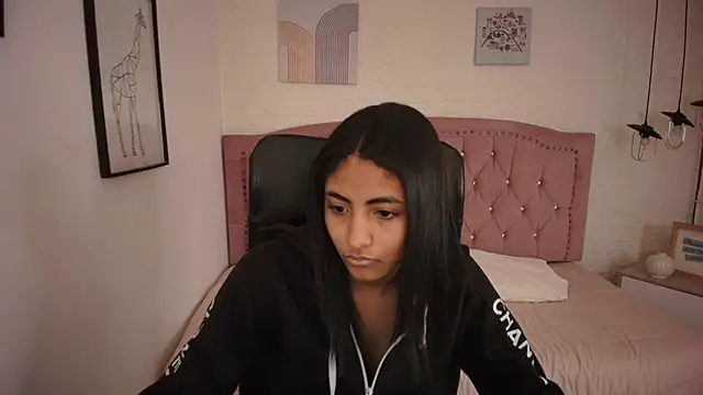 shaneelle online show from November 20, 2025, 3:07 am