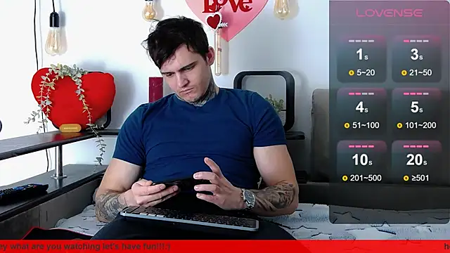 Snapshot of CarterCole chatting on February 17, 2025, 7:26 am CarterCole online show from February 17, 2025, 7:26 am