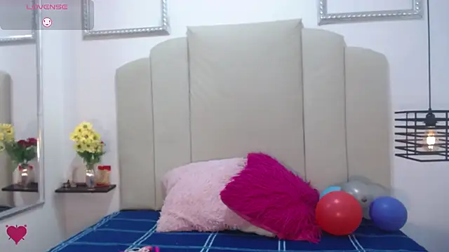 Grettel-ramirez online show from January 14, 2025, 3:22 am